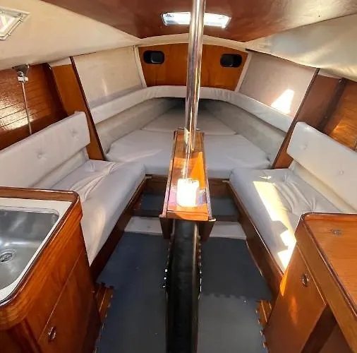 Waterlife ספינת מלון